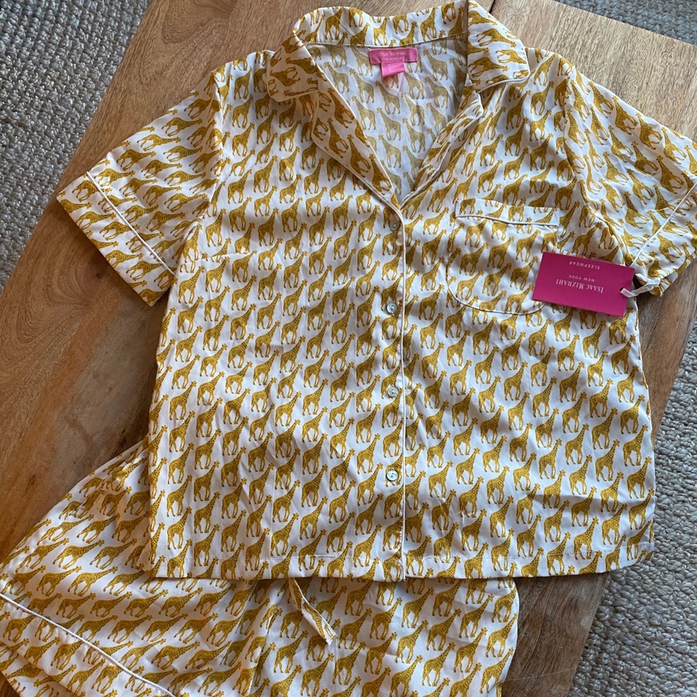 Isaac Mizrahi matching sleep set